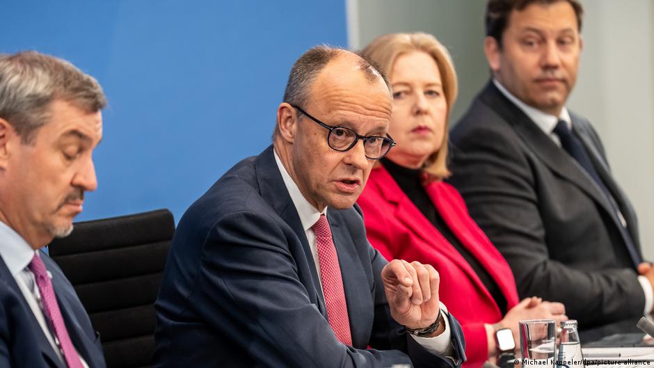 76759990 403.jpg Deutsche Welle германия, налог на топливо