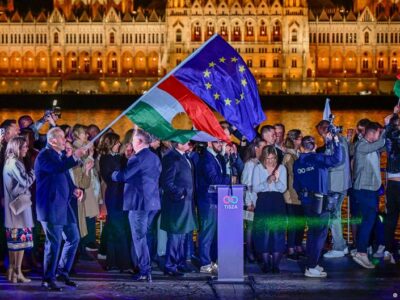 76767669 403.jpg Deutsche Welle кредит Украине, Петер Мадьяр