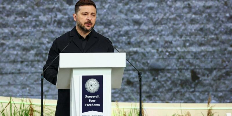 Зеленский и народ Украины получили международную премию "Четыре свободы" 1 76808987 403.jpg Deutsche Welle Владимир Зеленский