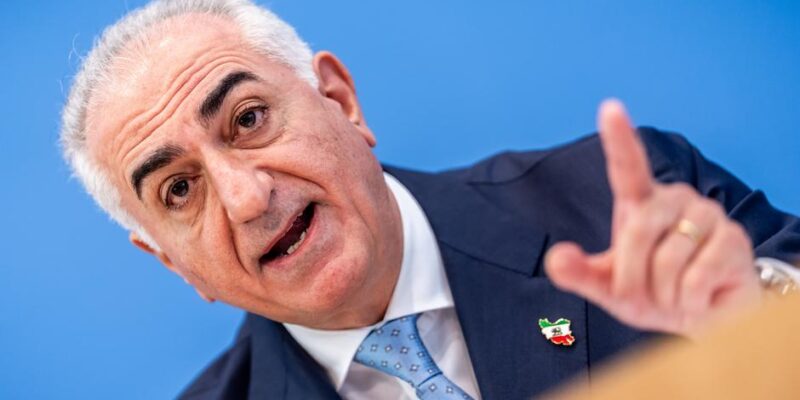 76905932 403.jpg Deutsche Welle Реза Пехлеви