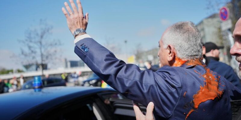 76914413 403.jpg Deutsche Welle Реза Пехлеви