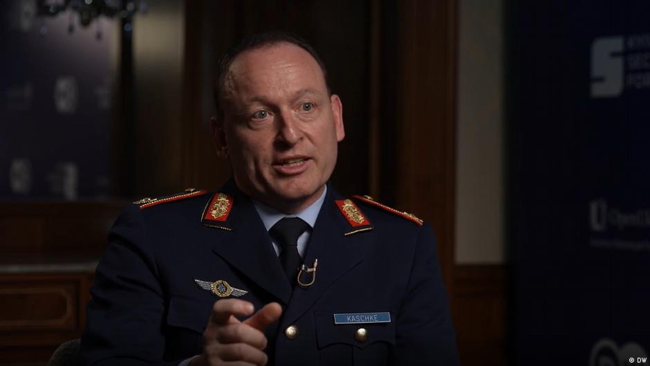 76927747 403.jpg Deutsche Welle генерал