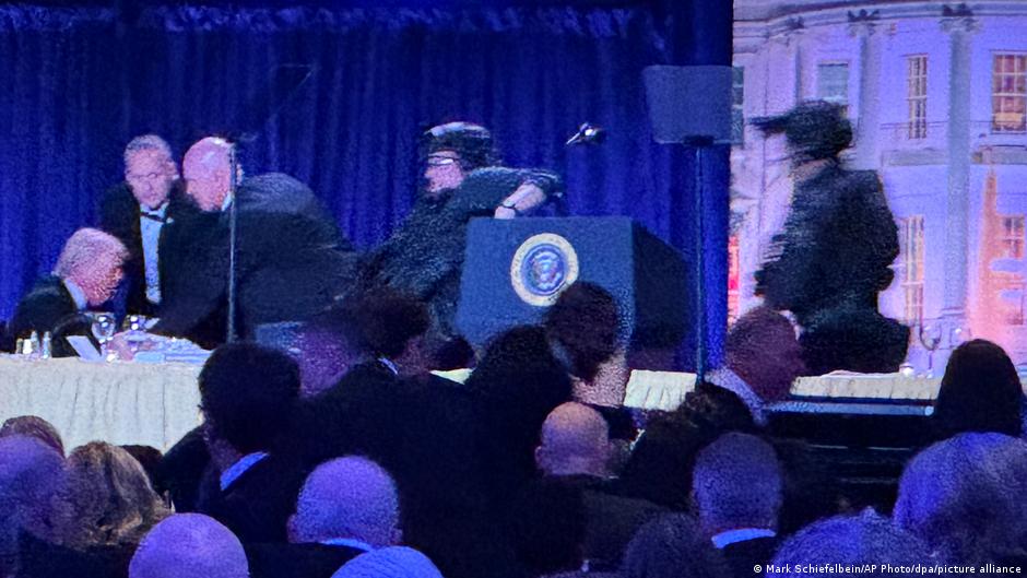 76940578 403.jpg Deutsche Welle нападение на Трампа, попытка теракта