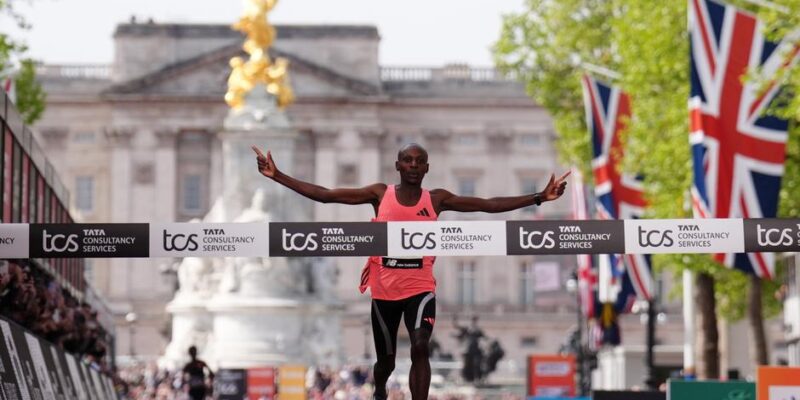 76943193 403.jpg Deutsche Welle Сабастьян Саве