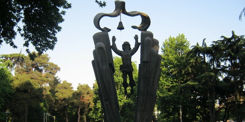 Премьер: сохранение национальной самобытности и сегодня требует больших усилий 1 dedaenis bagi 1513862974 e1776151544611 новости Деда Эна, день родного языка в Грузии, Ираклий Кобахидзе, премьер Грузии