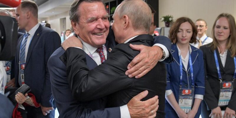 54829694 403.jpg Deutsche Welle Путин-Шрёдер
