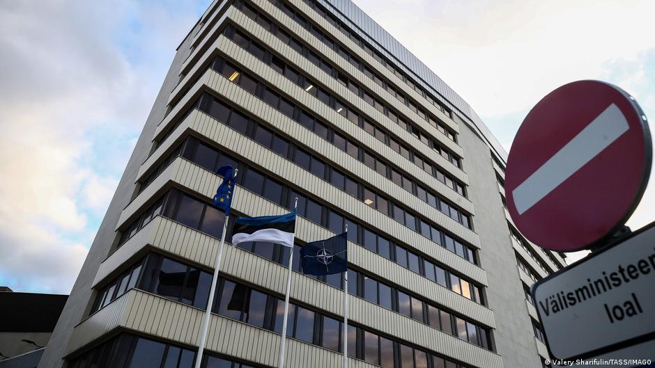 Эстония вызвала российского посла из-за дезинформации вокруг БПЛА 1 64333415 403.jpg Deutsche Welle Россия, Эстония