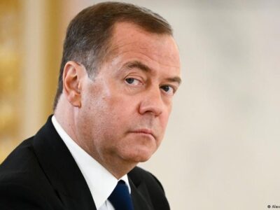 Медведев усомнился в законности существования единой Германии 1 65088449 403.jpg Deutsche Welle Deutsche Welle