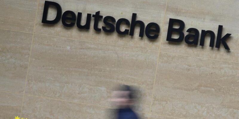 Лондонский филиал Deutsche Bank оштрафован за нарушение санкций против РФ 1 65120316 403.jpg Deutsche Welle Deutsche Bank