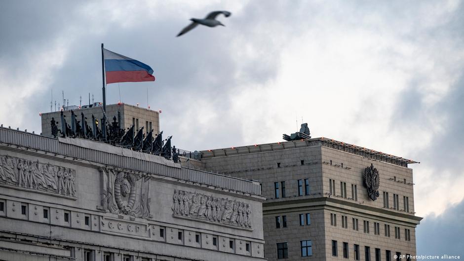 Россия в одностороннем порядке объявила о прекращении огня на 8-9 мая 1 66325560 403.jpg Deutsche Welle 9 мая, перемирие с Украиной