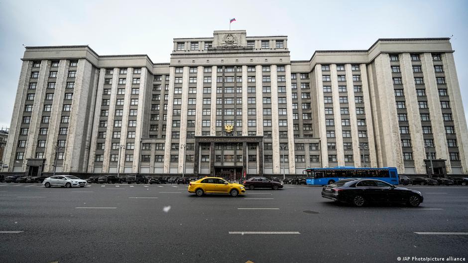 "Заткнитесь и не высовывайтесь": политэмигранты из России - о законе об аресте имущества 1 68152611 403.jpg Deutsche Welle эмигранты России