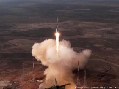 "Роскосмос" из-за потери доходов начал размещать рекламу на ракетах 4 68652643 403.jpg Deutsche Welle Роскосмос