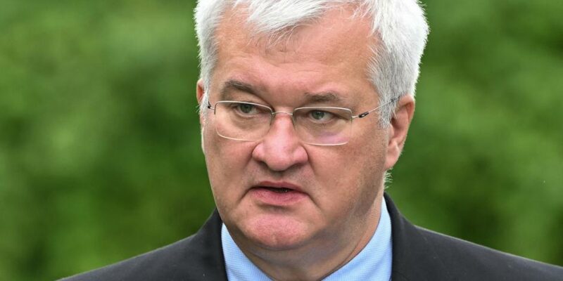 Украина против кандидатуры Шрёдера как переговорщика ЕС с Россией 1 73680853 403.jpg Deutsche Welle Андрей Сибига, Герхард Шредер, Путин-Шрёдер