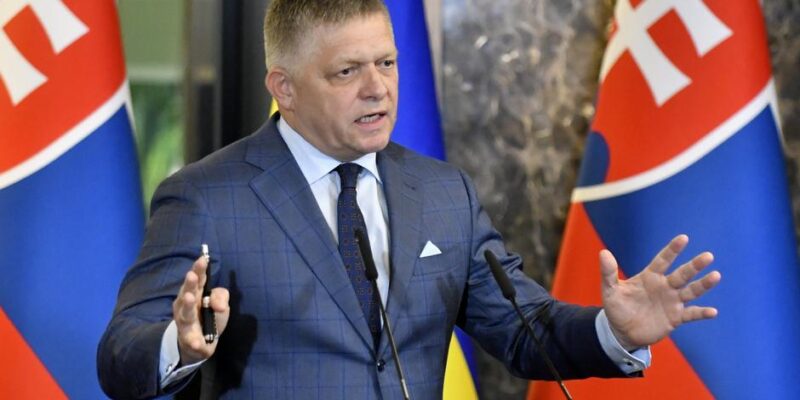 74276203 403.jpg Deutsche Welle Зеленский-Фицо