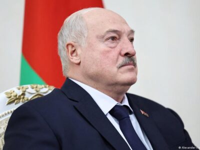 Лукашенко призвал Армению не повторять "то, что произошло в Украине" 2 75145338 403.jpg Deutsche Welle Александр Лукашенко, правитель Беларуси