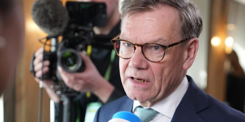 Эвакуация посольства в Киеве? Берлин ответил на угрозы РФ 1 75968077 403.jpg Deutsche Welle эвакуация