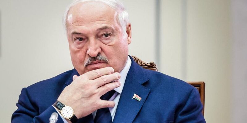 Эмманюэль Макрон поговорил по телефону с Александром Лукашенко впервые с 2022 года 1 76063587 403.jpg Deutsche Welle Макрон-Лукашенко