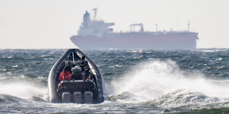"Теневой флот" РФ: Швеция задержала второго члена экипажа судна Sea Owl I 1 76357633 403 1.jpg 1 Deutsche Welle Россия, Швеция