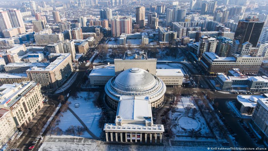 76584413 403.jpg Deutsche Welle госизмена в России, Звегинцев, физики