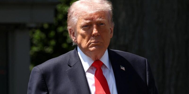 Рейтинг одобрения Трампа в США установил новый антирекорд 1 77014897 403.jpg Deutsche Welle рейтинг Трампа