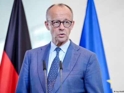 Канцлер ФРГ назвал удар РФ "Орешником" по Украине "безрассудной эскалацией" 3 77213395 403.jpg Deutsche Welle ракета "Орешник"