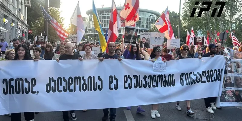 «Вместе против насилия и безнаказанности»: в Тбилиси прошло протестное шествие 1 313 новости акция, насилие, полиция, шествие в Тбилиси