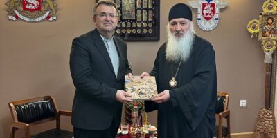 Посол Ирана и митрополит Андрия обсудили цифровую зависимость молодежи 6 715478499 974383202089715 5811255929293531066 n политика Грузинская Православная Церковь, искусственный интеллект, митрополит Андрия, Патриархия Грузии, посол Ирана в Грузии, Сейед Али Моджани, Сейед Али Моджани (Seyyed Ali Mojani)