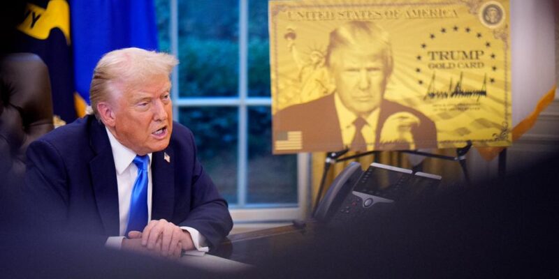Суд в США отменил решение Трампа повысить сбор за рабочую визу H-1B 1 74110171 403.jpg Deutsche Welle Дональд Трамп