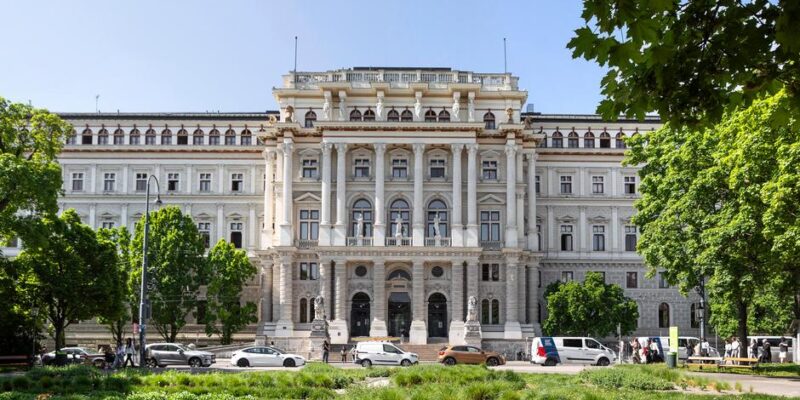 В Вене начался суд над сирийским генералом времен Башара Асада 1 74436502 403.jpg Deutsche Welle Башар Асад