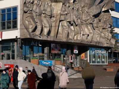 В Беларуси усиливают контроль над эмигрантами и призывниками 5 75064670 403.jpg Deutsche Welle Беларусь, эмигранты