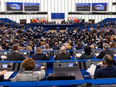 Европарламент одобрил отмену ввозных пошлин для промышленных товаров США 2 75593997 403.jpg Deutsche Welle Европарламент