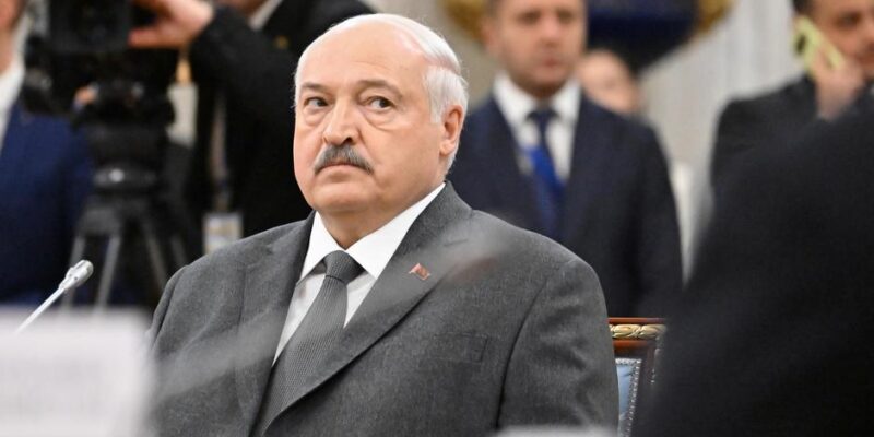 Извинения перед Зеленским и призывы к миру: чего добивается Лукашенко 1 76063653 403.jpg Deutsche Welle Александр Лукашенко