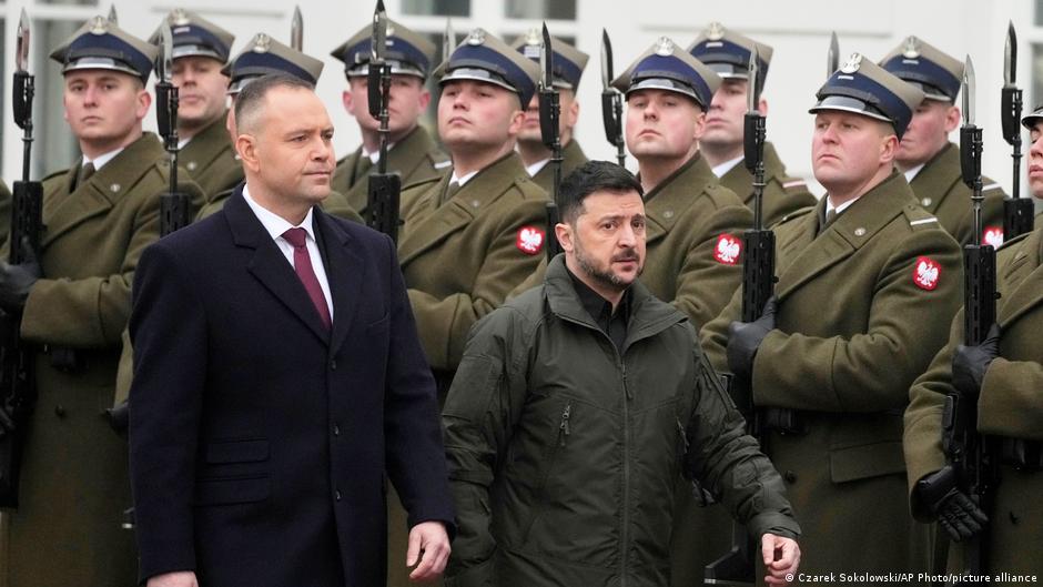 Туск заявил о "стратегической ошибке" в конфликте Польши и Украины на фоне спора вокруг УПА 1 77426072 403.jpg Deutsche Welle "Герои УПА", Туск