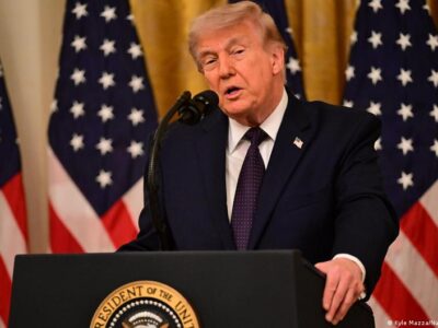 Трамп заявил, что не разморозит активы Ирана ради заключения сделки 3 77439043 403.jpg Deutsche Welle Трамп