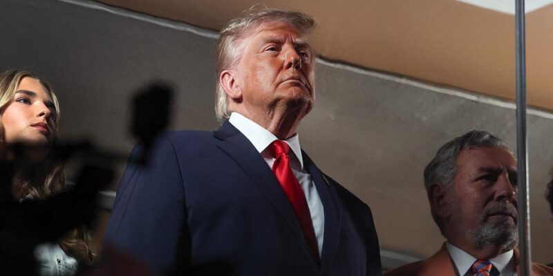 Трамп грозит Ирану ответом на сбитый вертолет Apache 1 77467395 403.jpg Deutsche Welle Трамп-Иран