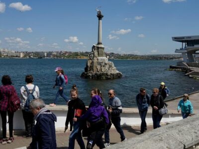 В Севастополе остановлена продажа бензина и сокращена работа транспорта 3 77526713 403.jpg Deutsche Welle бензин, Севастополь