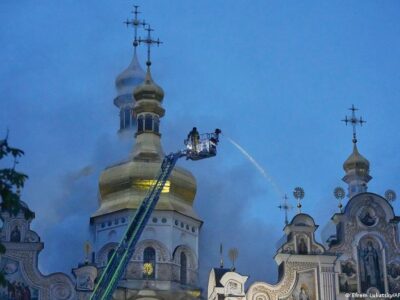 "Новая низость" от РФ: ФРГ и другие страны осудили удар по Киевской лавре 3 77557877 403.jpg Deutsche Welle Киево-Печерская лавра