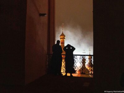 "Прицельные удары" РФ: как пострадал Успенский собор в Киеве 2 77557956 403.jpg Deutsche Welle Киево-Печерская лавра