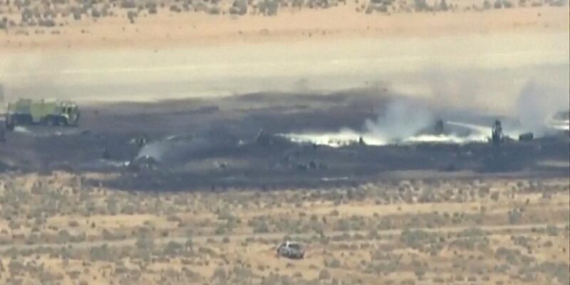 В Калифорнии рухнул бомбардировщик B-52, восемь погибших 1 77569110 403.jpg Deutsche Welle B-52, бомбардировщик, бомбардировщик B-52