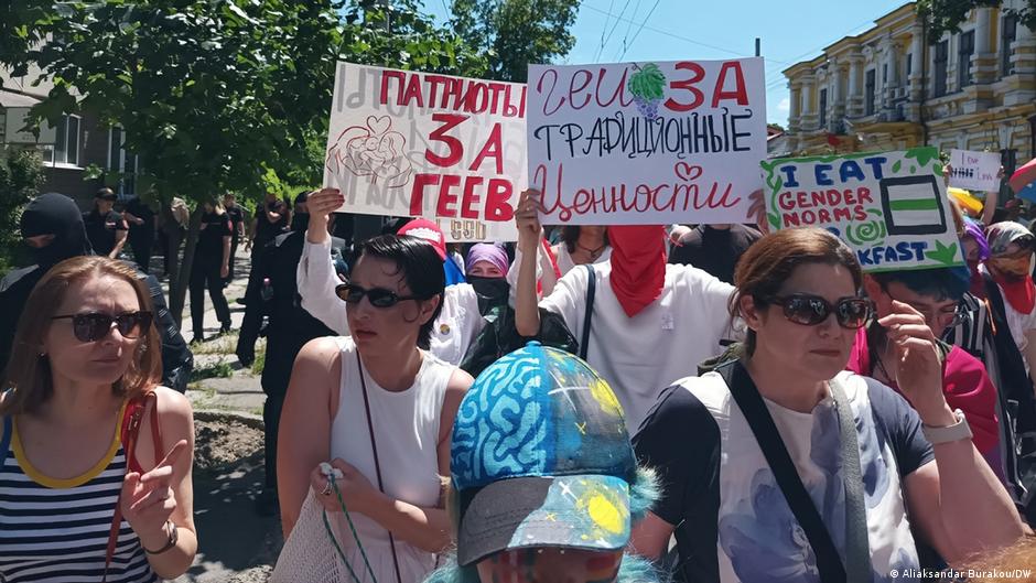 В Кишиневе прошел марш за права ЛГБТК+ 1 77648420 403.jpg Deutsche Welle ЛГБТК, ЛГБТК+