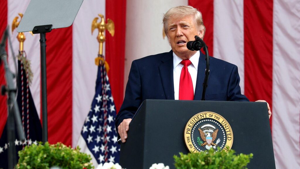 Трамп превращает юбилей США в праздник для себя. Анализ Энтони Зуркера 1 Трамп