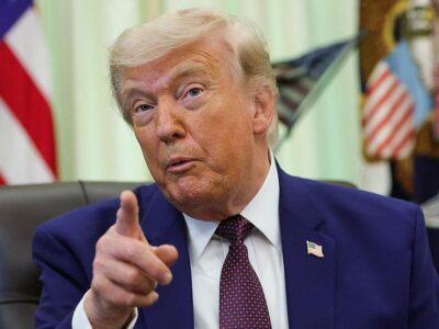 Дональд Трамп заявил, что в ближайшие часы Иран ждет новый мощный удар, и пообещал венесуэльский сценарий 2 Дональд Трамп