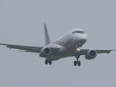 SSJ-100