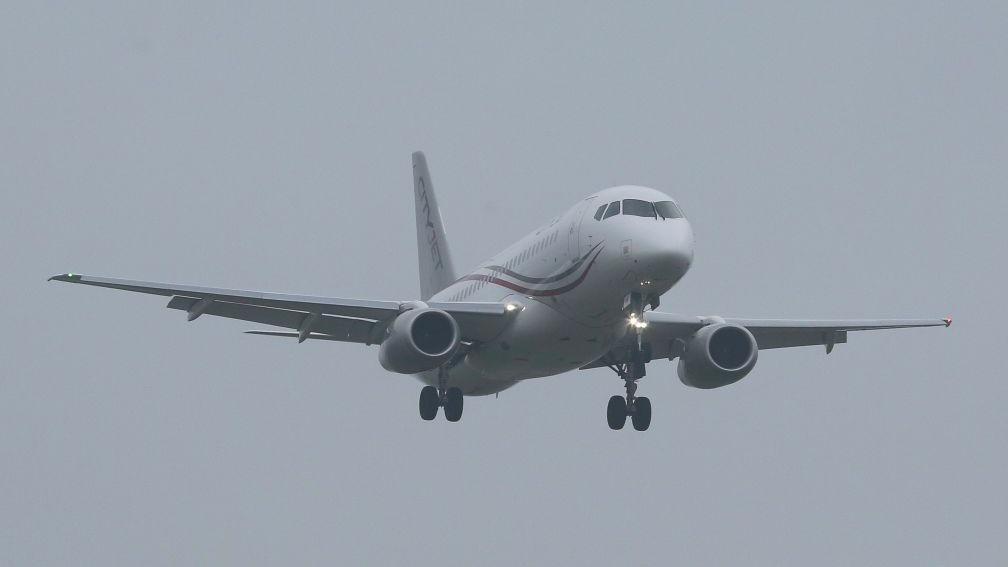 SSJ-100