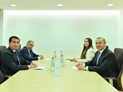 Помощник президента Азербайджана впервые в истории посетил Армению 2 hikmet hajiyev and armen grigoryan 20260615 101609 новости OC Media, Азербайджан-Армения, Хикмет Гаджи-заде, Хикмет Гаджиев