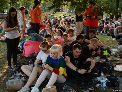 СМИ: В петербургских ТЦ проведут рейды для поиска "радикально настроенной молодежи" 1 19437360 403.jpg Петербург Петербург