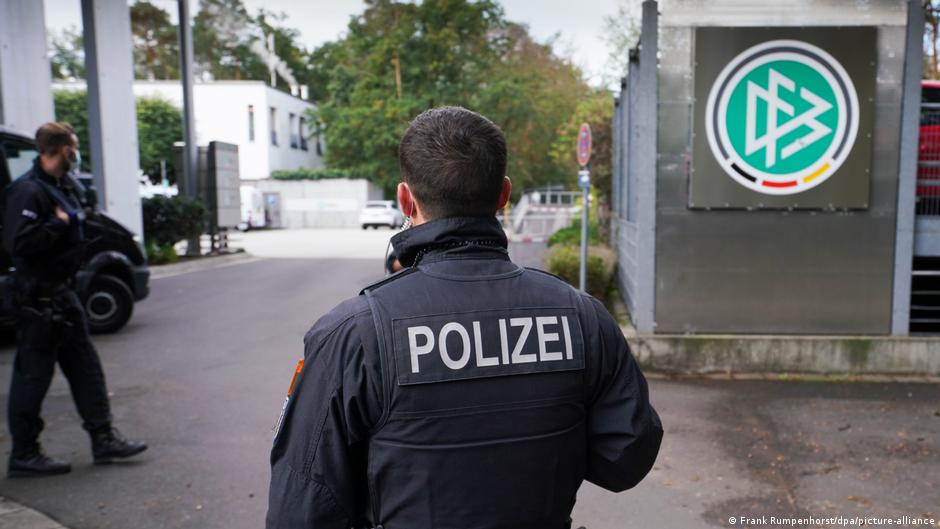 В Германии прошли обыски по делу о коррупции вокруг ЕВРО-2024 1 55183898 403.jpg Deutsche Welle коррупция