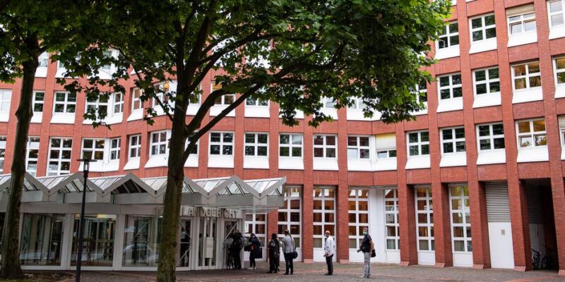 В Германии два предпринимателя признались в нарушении санкций против РФ 1 58171257 403.jpg Deutsche Welle санкции