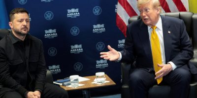 Трамп «не уверен» в том, что США передадут Украине лицензии на ракеты для Patriot. Выдавал ли их Вашингтон другим странам? 5 Владимир Зеленский и Дональд Трамп