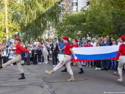 Пропаганда в российских школах: рассказ учеников о "треше" от учителей 1 68654735 403 1.jpg 1 российская пропаганда российская пропаганда
